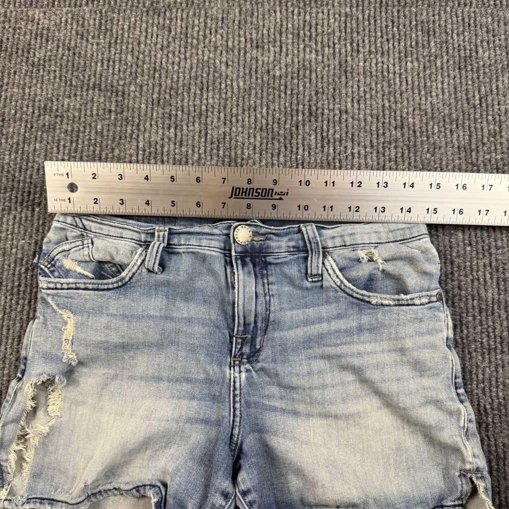 Rock & Republic Womens Size 8 Distressed Denim Shorts Light Wash Blue Low Rise - Picture 5 of 9
